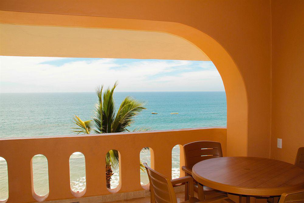 Torres Mazatlan Hotel Exterior photo